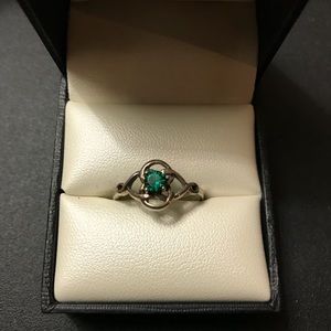 Silver Emerald Celtic Ring